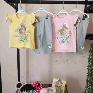 تیشرت شلوارک دختر و گربه